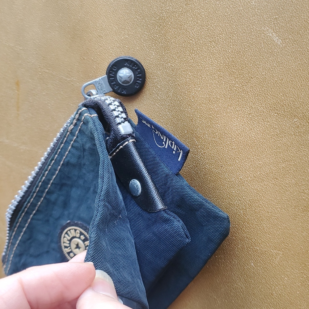 New Kipling Zip Wallet - Picture 3 of 7